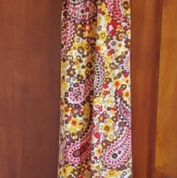 Vibrant Dress! - Picture 7 of 7